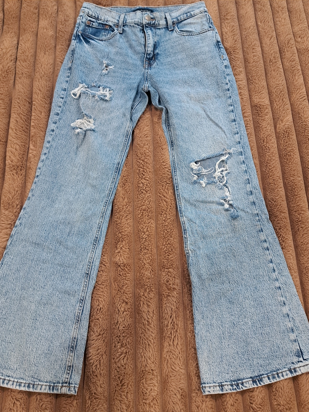 Aeropostale Women’s High Rise Light Denim Flare Distressed Jeans Size 8R